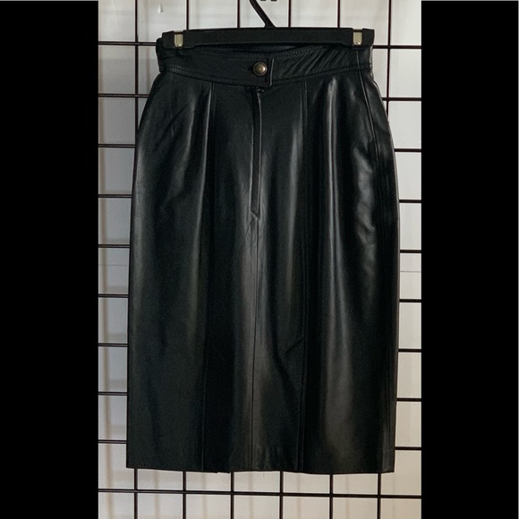 Vintage Escada by Laurel Black Leather Skirt - Picture 2 of 4
